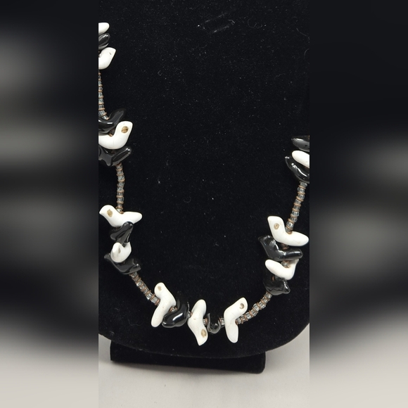 Black & White Ceramic Fetish Birds Beaded Necklace Pierced Earrings Set Vintage - Picture 6 of 12